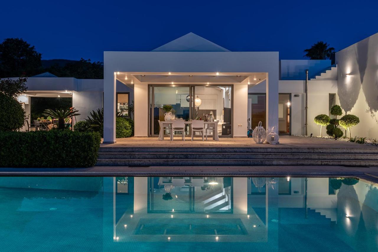 Syndriani Villa